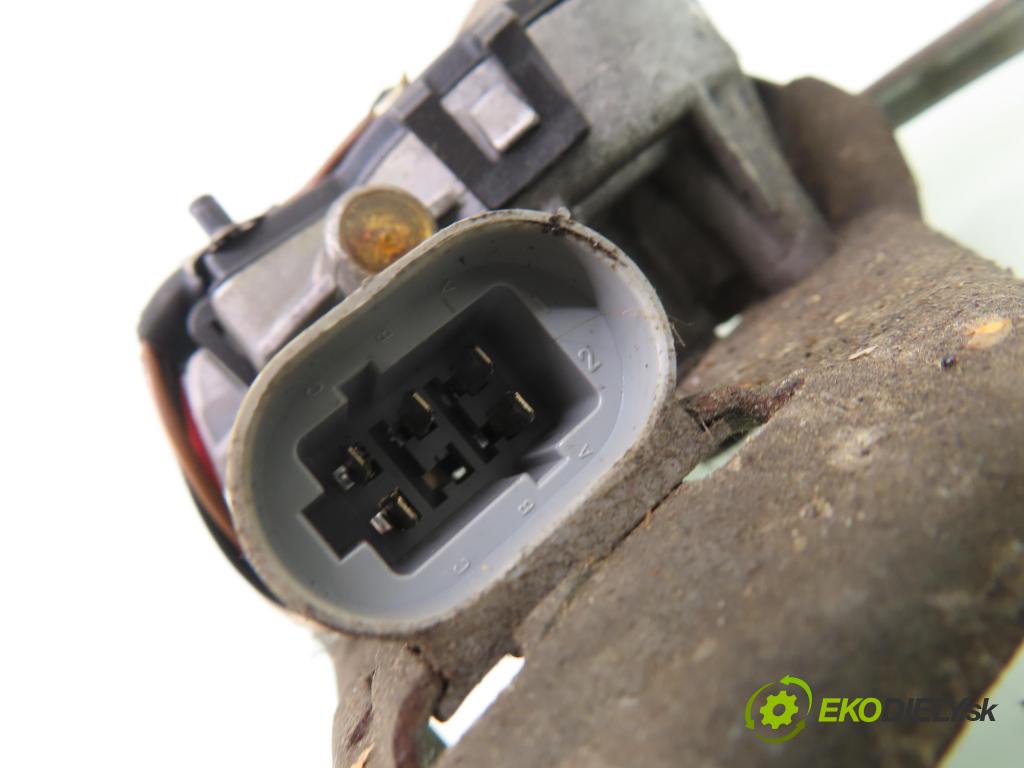 RENAULT SCENIC I (JA0/1_) MINIVAN 2000 75,00 1.9 dCi 102 - F9Q 732 1870,00 MECHANISMUS/ motorek stěračů 0390241352 ; 7700843523 ; 3397020398