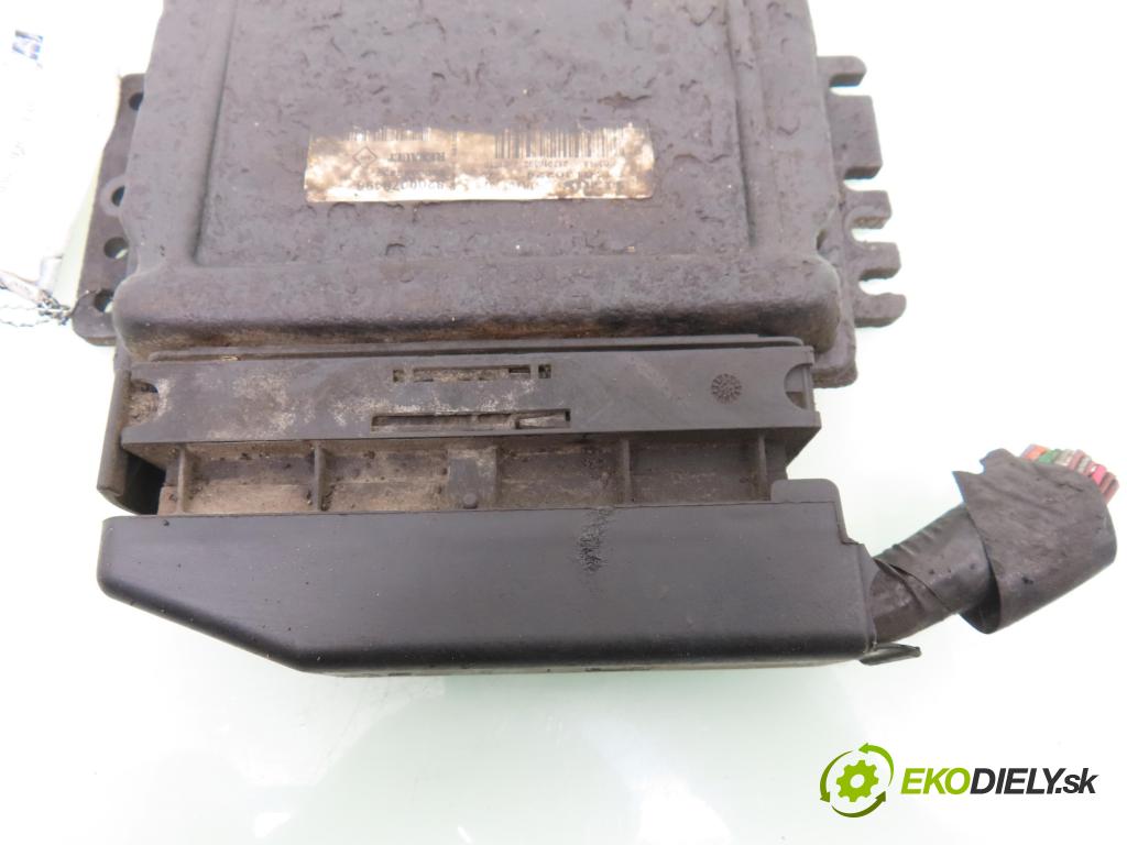 RENAULT ESPACE III (JE0_) MINIVAN 1998 103,00 2.0 16V  F4R 700 140 1998,00 Riadiaca jednotka Motor S110130224A ; 8200078496 ; 8200044437