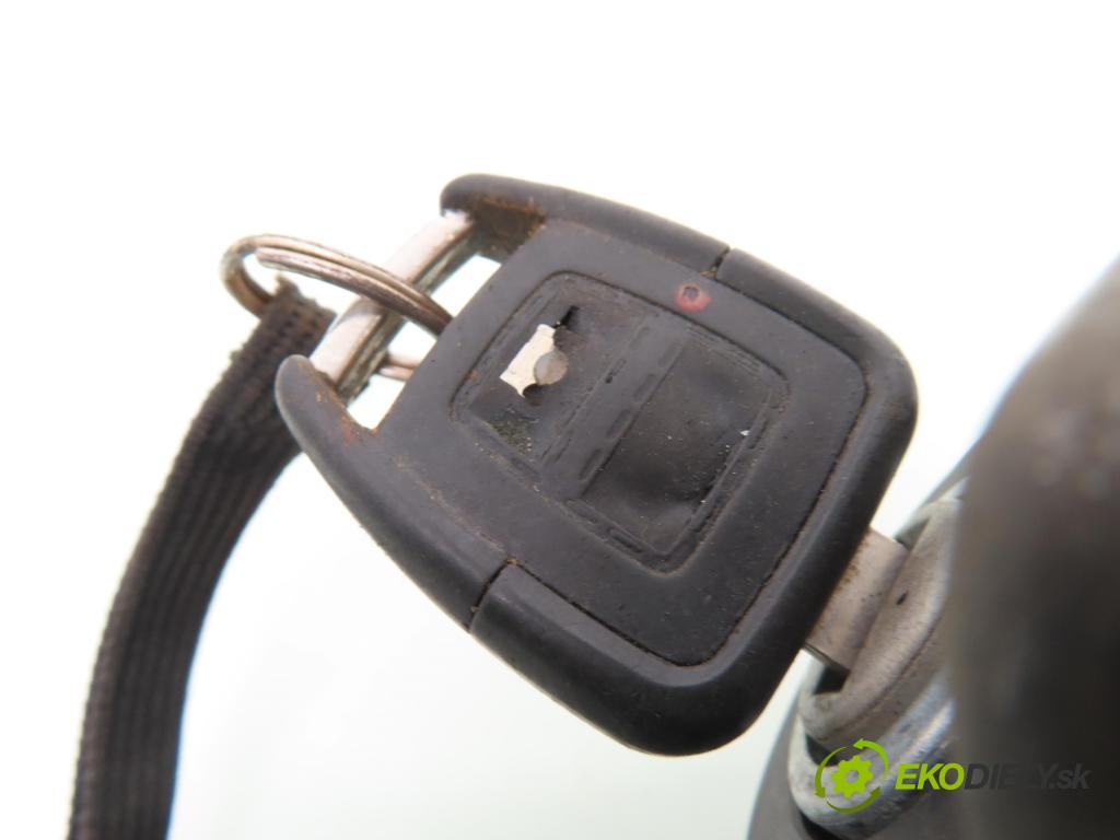 OPEL ZAFIRA A Nadwozie Wielkopojemne (MPV) (T98)  MINIVAN 2000 92,00 1.8 16V 125 - Z 18 XE 1796,00 spinačka 90589313 ; 90589389 ; 24413106 (Spínacia skrinka)