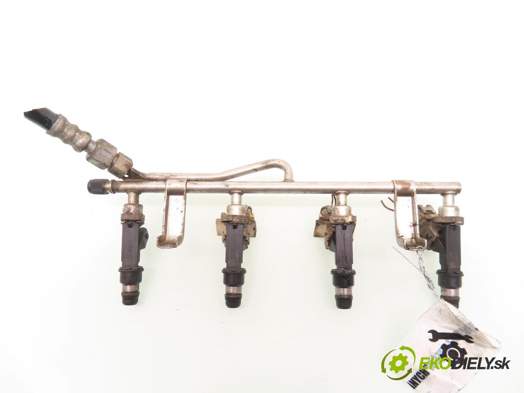 OPEL MERIVA A nadwozie wielkoprzestrzenne (MPV) (X03) MINIVAN 2003 74,00 1.6 16V - Z 16 XE 1598,00 Lišta vstrekovacia 25313846 (Vstrekovacia lišta)