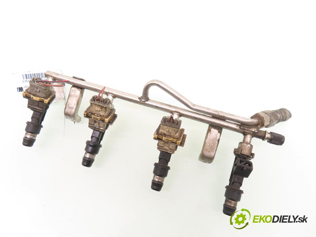 OPEL MERIVA A nadwozie wielkoprzestrzenne (MPV) (X03) MINIVAN 2003 74,00 1.6 16V - Z 16 XE 1598,00 Lišta vstrekovacia 25313846 (Vstrekovacia lišta)