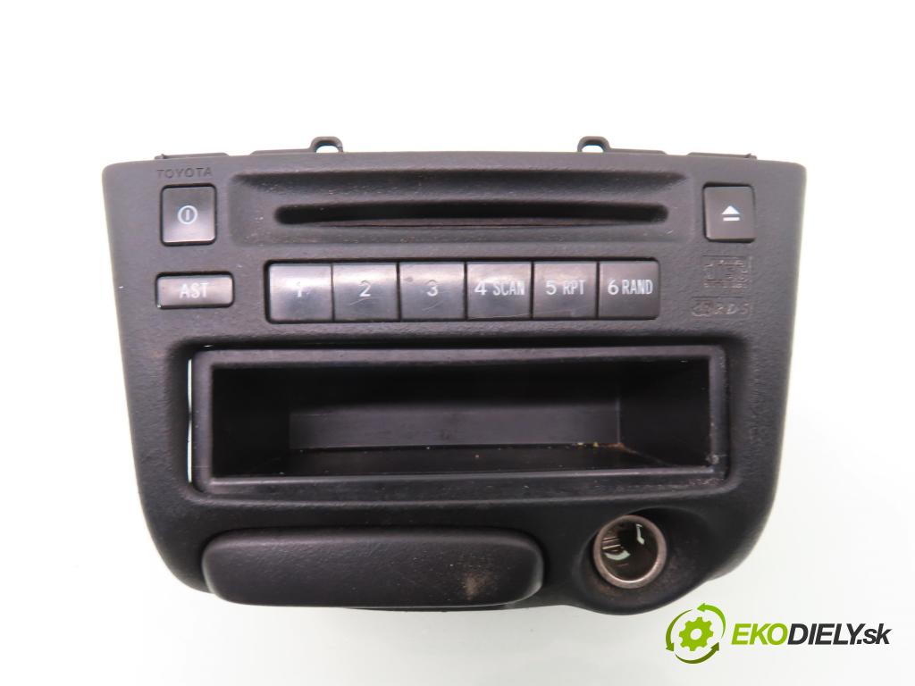 TOYOTA YARIS (_P1_) HB 2000 50,00 1.0 VVT- i 68 - 1SZ-FE 998,00 RADIO CD 861200D140