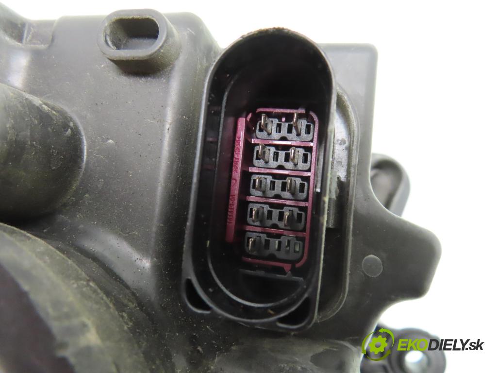 VW POLO (9N_) HB 2006 47,00 1.2 12V 64 - AZQ 1198,00 Svetlo PP 6Q1941008AN ; 1EE24701902