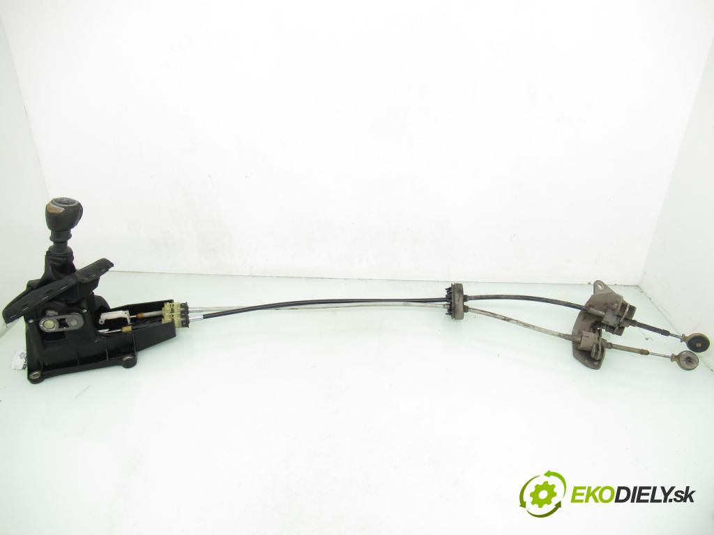OPEL SIGNUM HB 2005 110,00 1.9 CDTI 150 1910,00 ZVEDÁK: 090280101