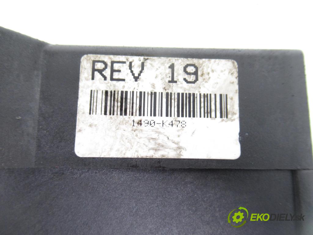 OPEL ASTRA G Кabriolet (F67) CABRIO 2002 74,00 1.6 16V - Z 16 XE 1598,00 riadiaca jednotka / MODUL INNE: 81050796 ; CCC1101024