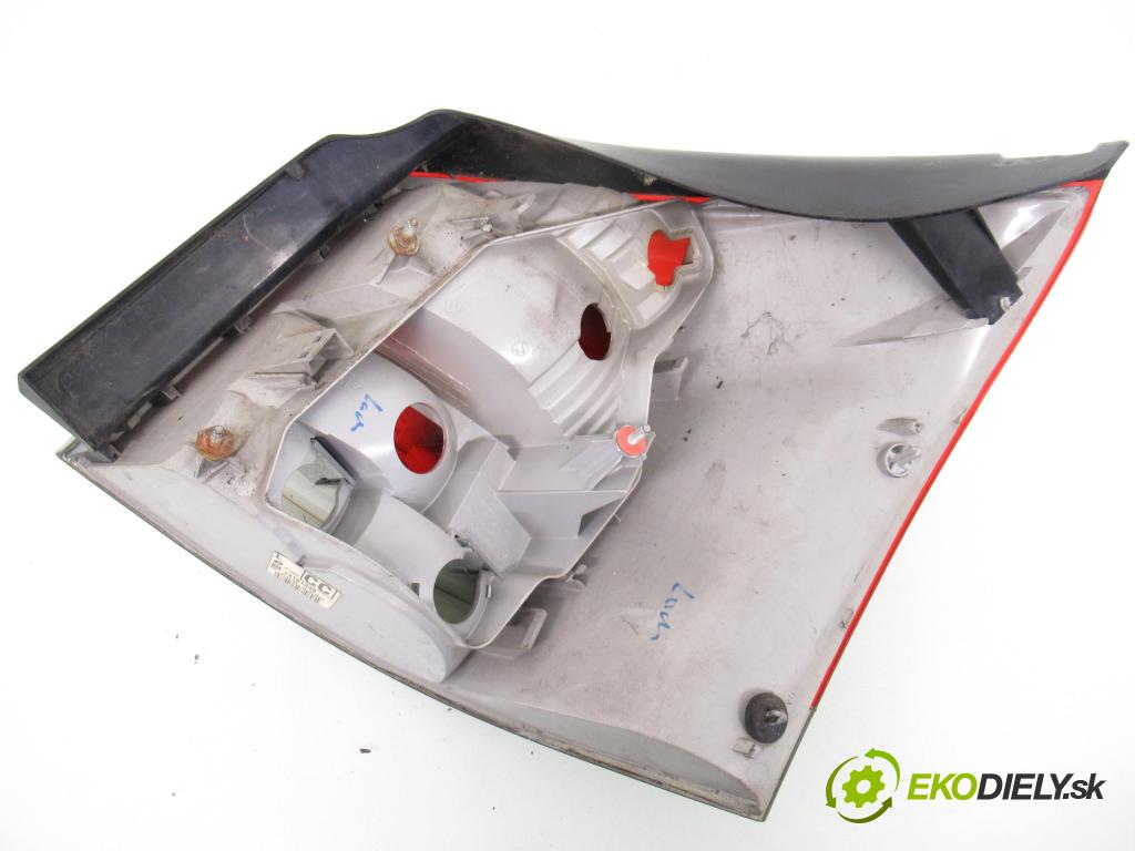 OPEL SIGNUM HB 2005 110,00 1.9 CDTI 150 1910,00 Svetlo ľavé zadné 13191349