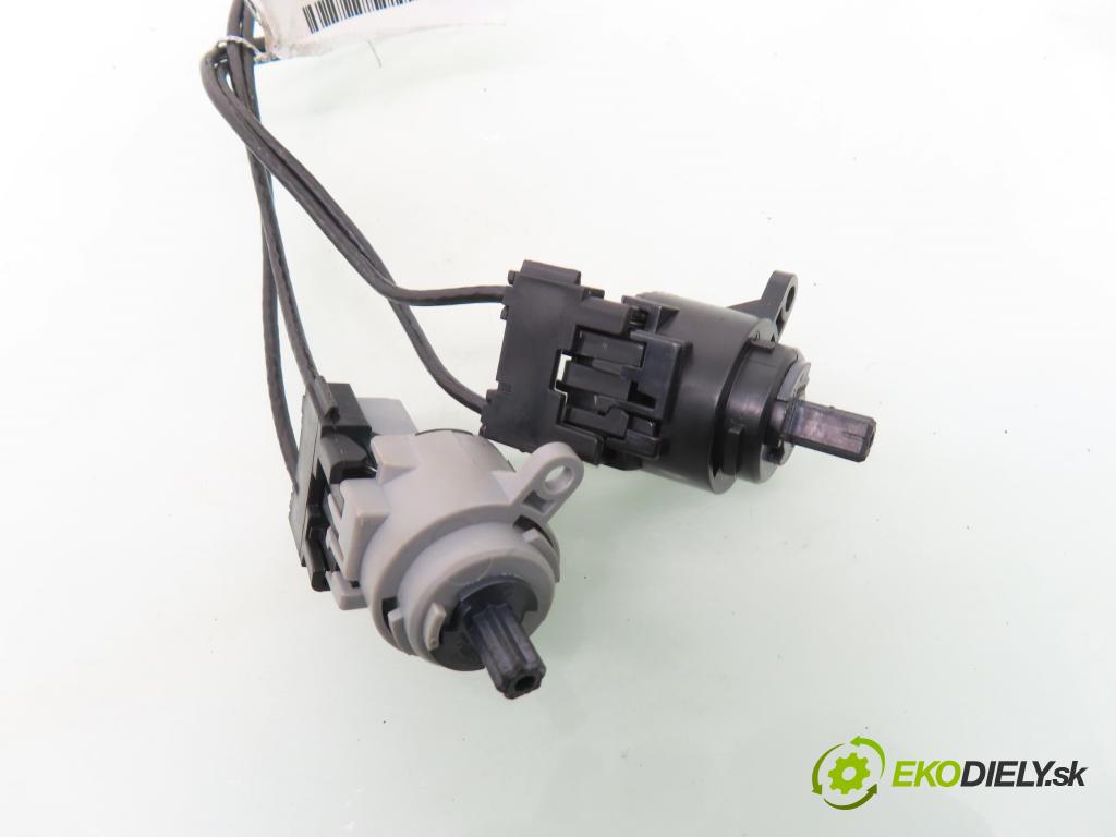FORD FOCUS (DAW, DBW) HB 2002 74,00 1.6 16V 100 - FYDA 1596,00 Lanko panel kúrenia 2M5111503AA ; 2M5111504AA