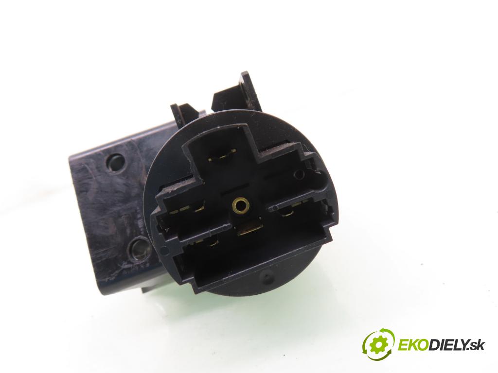 FIAT STILO (192_) HB 2003 59,00 1.9 JTD (192_XF1A) - 192 A3.000 1910,00 spinačka 00467601520 (Spínacia skrinka)