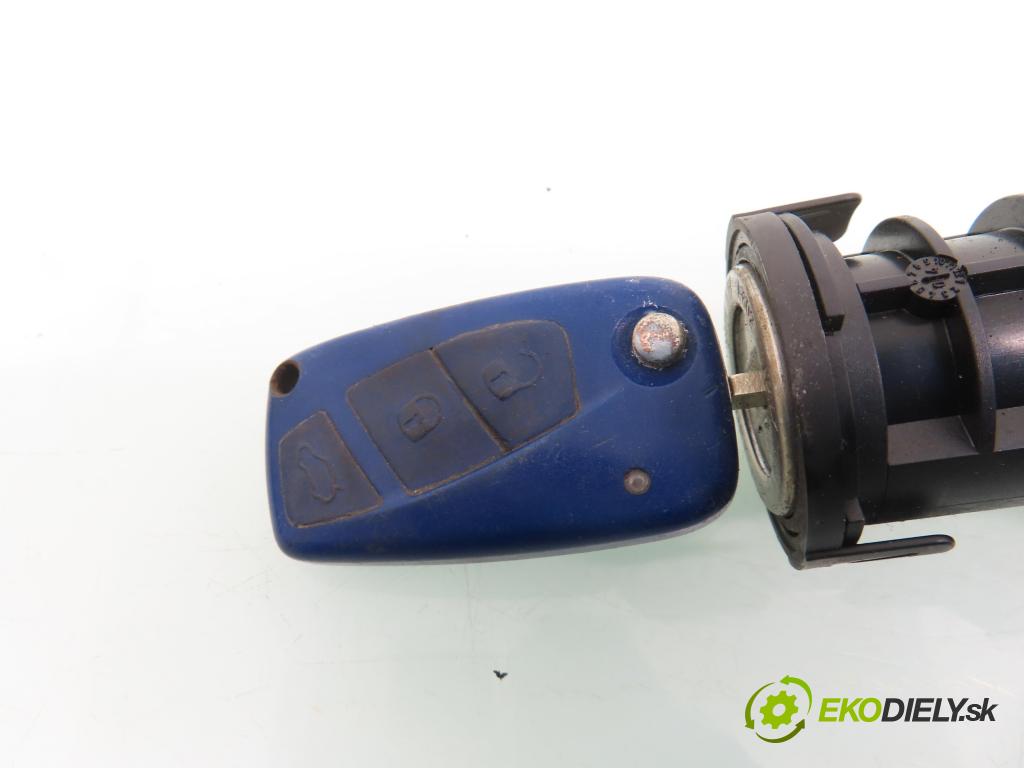 FIAT STILO (192_) HB 2003 59,00 1.9 JTD (192_XF1A) - 192 A3.000 1910,00 spínačka 00467601520 (Spínací skříňka)