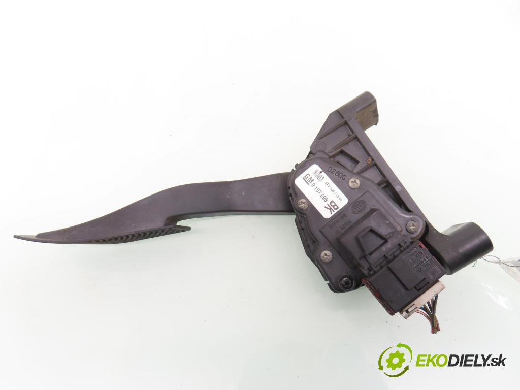 OPEL ASTRA G liftback (T98) LIFTBACK 2003 76,00 1.6 - Z 16 XEP 1598,00 Potenciometer plynu 9157998BK (Potenciometer plynového pedálu)