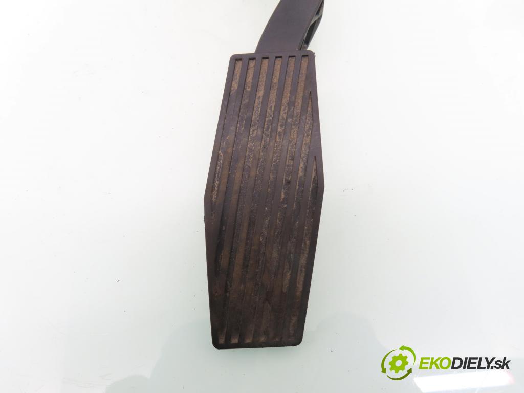 OPEL ASTRA G liftback (T98) LIFTBACK 2003 76,00 1.6 - Z 16 XEP 1598,00 Potenciometer plynu 9157998BK (Potenciometer plynového pedálu)