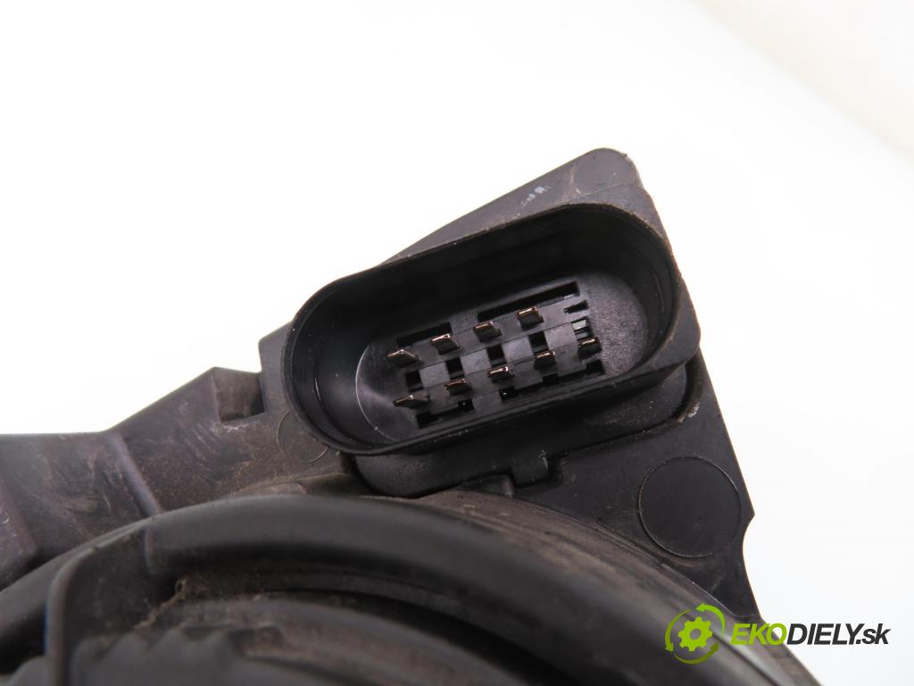 VW POLO (9N_) HB 2006 47,00 1.2 12V 64 - AZQ 1198,00 Svetlo LP 89311996 ; 6Q1941007AT