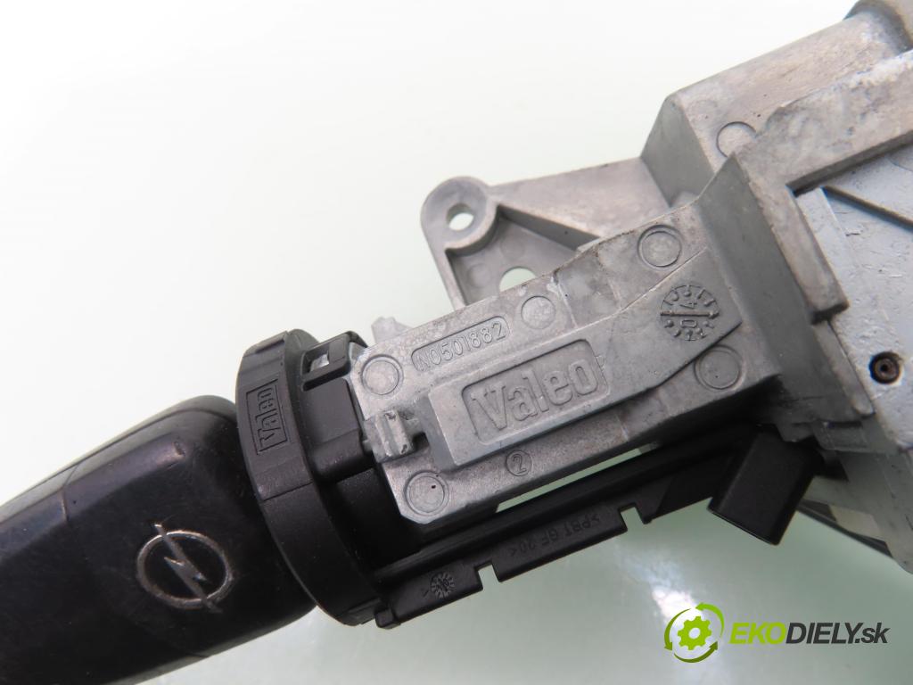 OPEL ASTRA H Kombi (A04) KOMBI 2007 74,00 1.9 CDTI - Z 19 DTL 1910,00 spinačka N0501882 ; N0501881 (Spínacia skrinka)