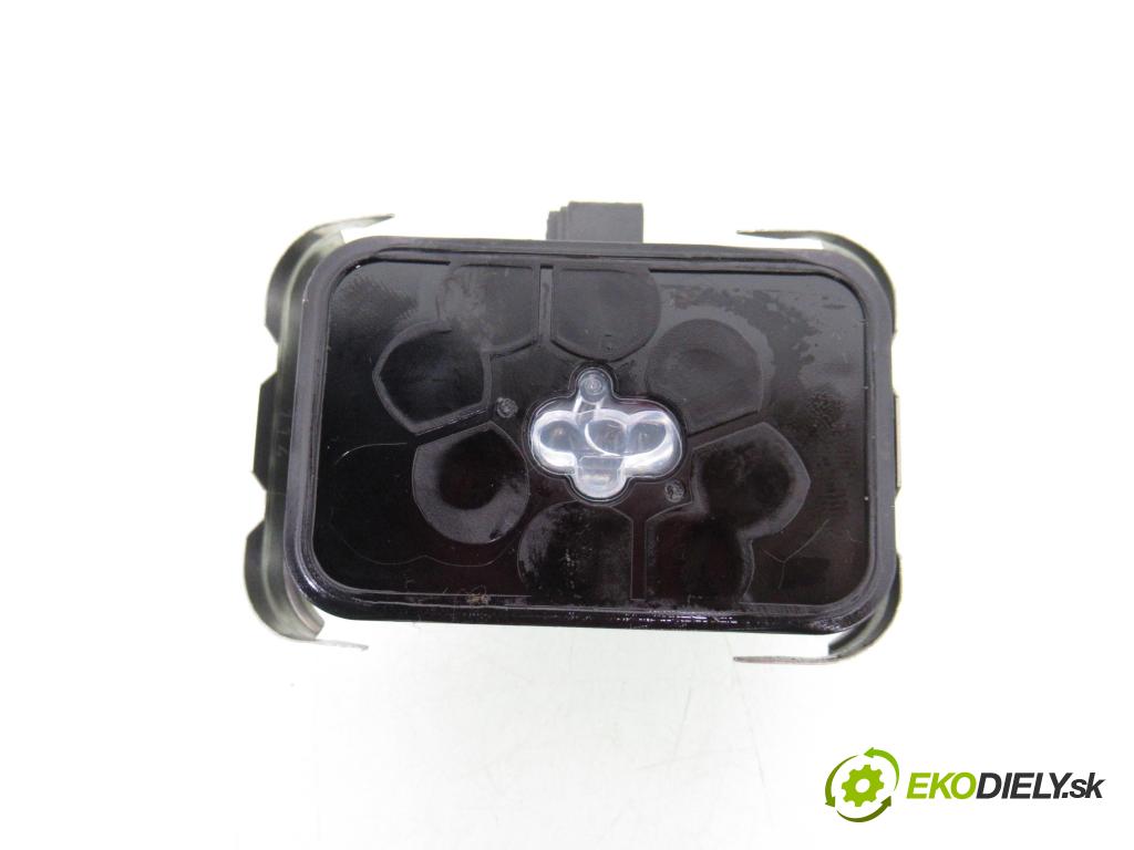 RENAULT SCENIC II (JM0/1_) MINIVAN 2004 83,00 1.6 (JM0C, JM0J, JM1B) - K4M 782 1598,00 Snímač dažďa 8200063060C