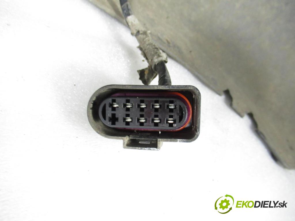 VW TRANSPORTER V Skrzynia (7HA, 7HH, 7EA, 7EH) FURGON 2007 75,00 1.9 TDI - BRS 1896,00 Nárazník predný
