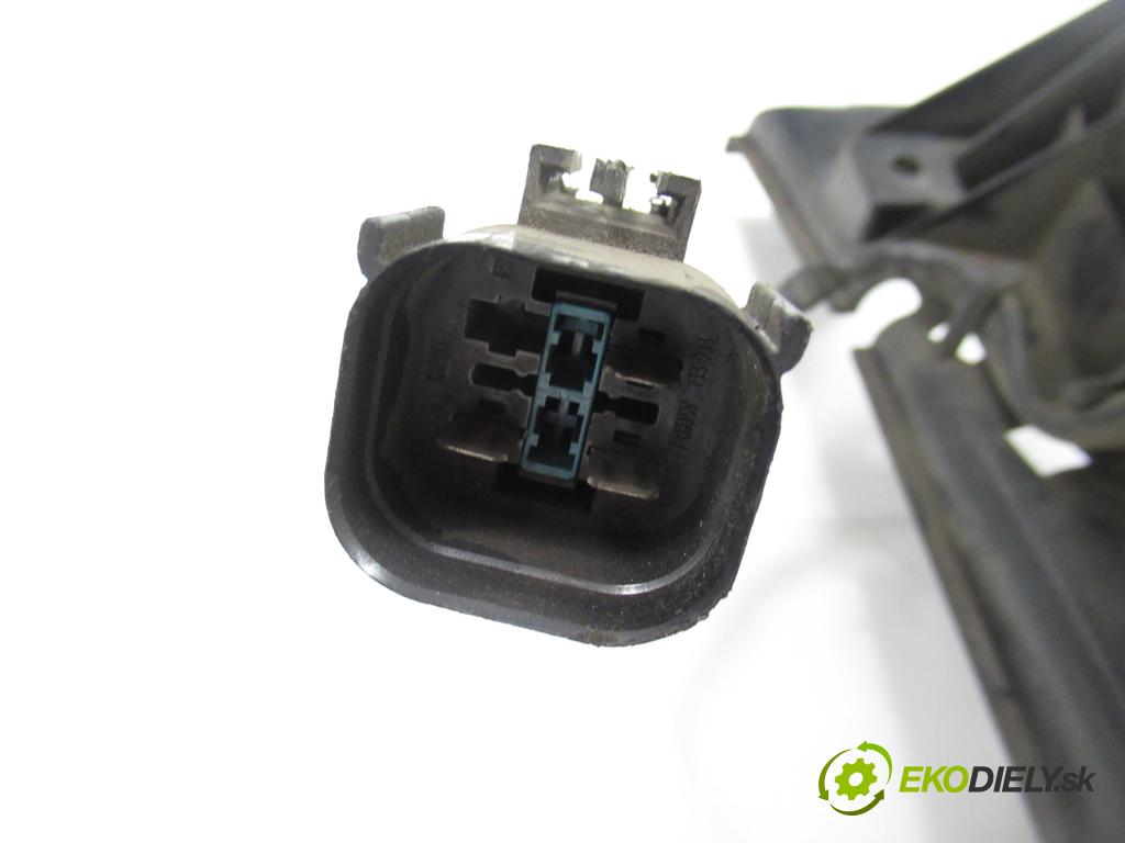 BMW 3 (E46) SEDAN 2001 100,00 320 d 136 - M47 D20 (204D1) 1951,00 ventilátor chladič vody 0130303846 ; 7786009 ; 3135103279