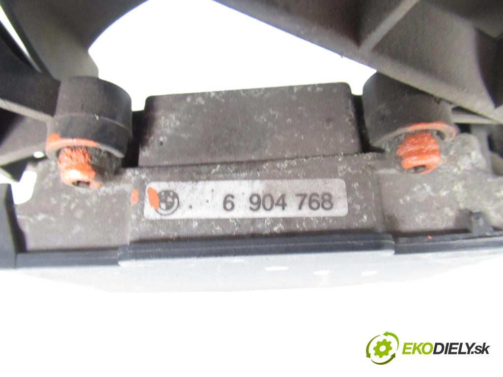BMW 3 (E46) SEDAN 2001 100,00 320 d 136 - M47 D20 (204D1) 1951,00 ventilátor chladič vody 0130303846 ; 7786009 ; 3135103279