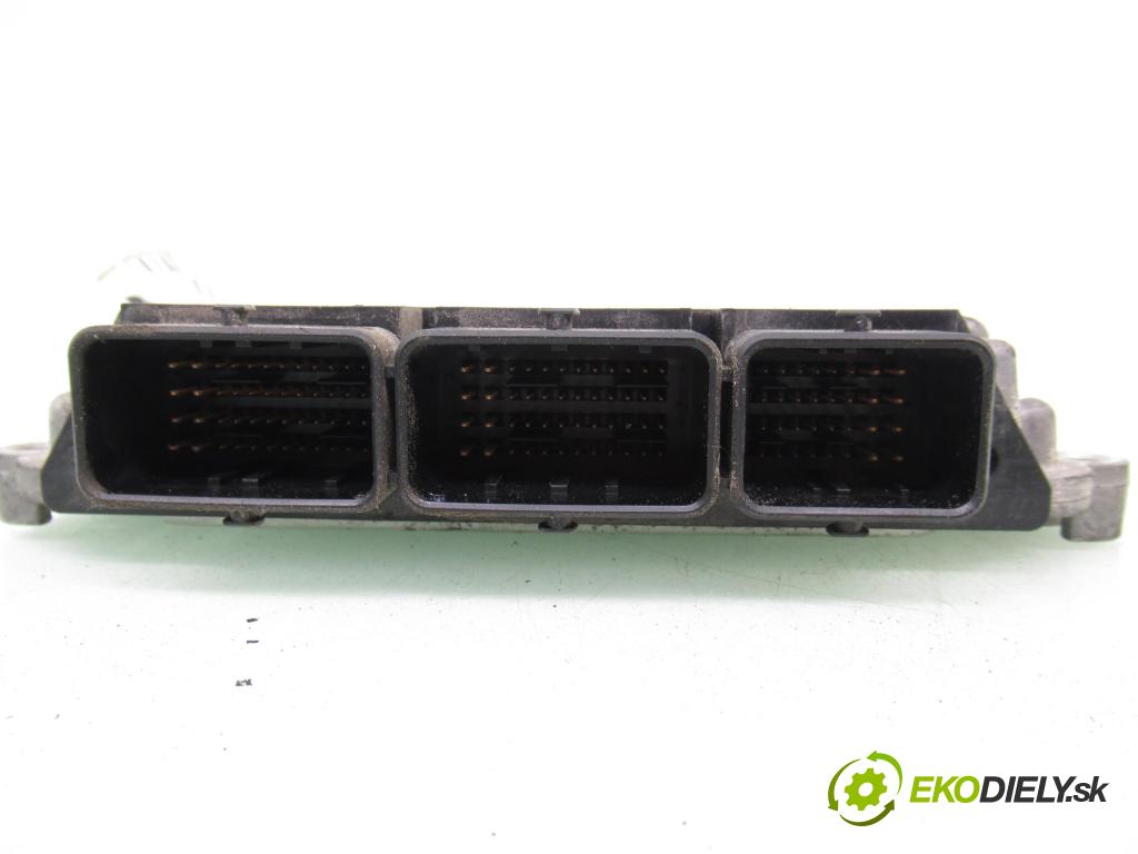 RENAULT TRAFIC II Skrzynia (FL) FURGON 2007 84,00 2.0 dCi 115 (FL01, FL0U) - M9R 692 1995,00 Riadiaca jednotka Motor 0281014208 ; 8200666516 ; 8200666516
