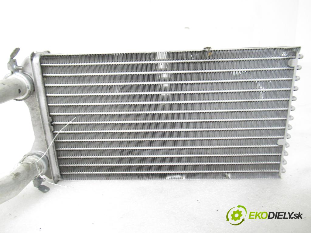 RENAULT TRAFIC II Skrzynia (FL) FURGON 2007 84,00 2.0 dCi 115 - M9R 780 1995,00 topné těleso radiátor topení vody