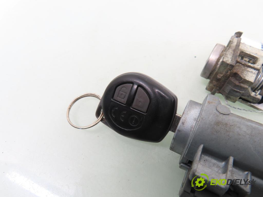 SUZUKI SWIFT III (MZ, EZ) HB 2006 75,00 1.5 (RS 415) - M15A 1490,00 spinačka / zámky