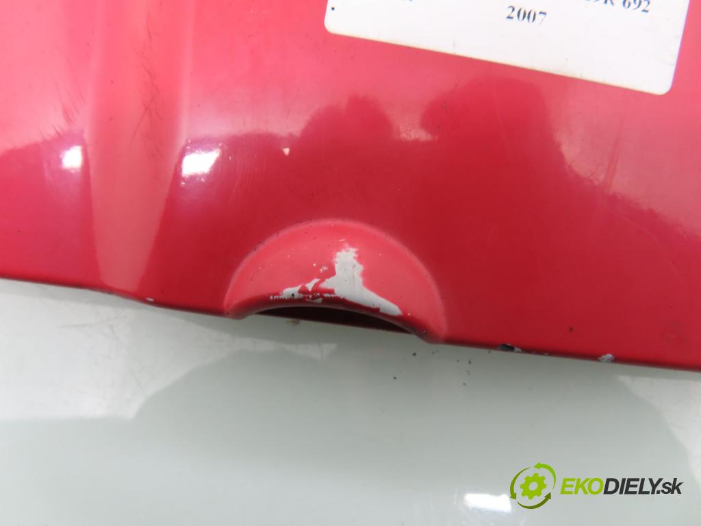 RENAULT TRAFIC II Skrzynia (FL) FURGON 2007 84,00 2.0 dCi 115 - M9R 780 1995,00 Dvierka nádrže paliva 8200030800 ; 91166211 (Kľučka dverí ostatné)