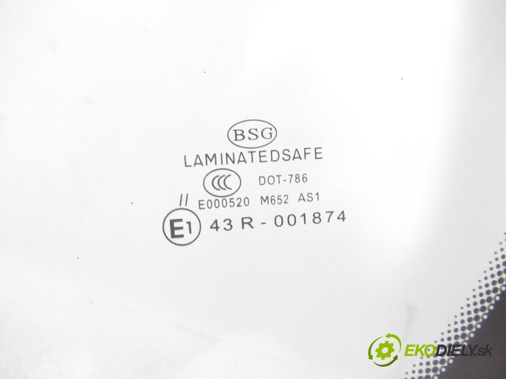 LAND ROVER FREELANDER (L314) TERENOWY 2000 88,00 1.8 i 16V 4x4 - 18 K4F 1796,00 Okno čelná