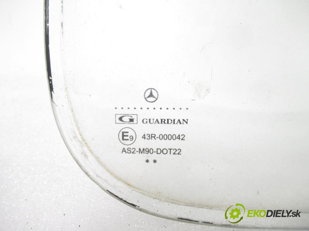 MERCEDES-BENZ SPRINTER 3-t Autobus (903) KABINA/PLATFORMA 2002 80,00 2.2 CDI 109 - OM 611.981 2148,00 Okno STENY: