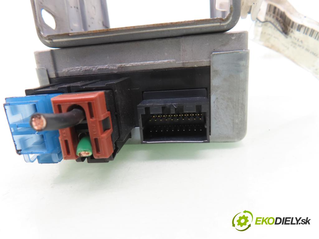 SUZUKI SWIFT III (MZ, EZ) HB 2006 75,00 1.5 (RS 415) - M15A 1490,00 řídící jednotka servočerpadlo 3872063J10 (Řídicí jednotka)