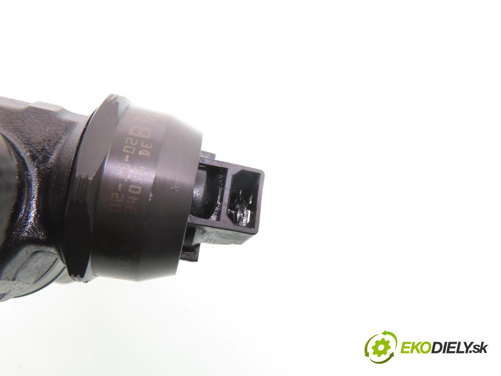 FORD GALAXY (WGR) MINIVAN 2002 85,00 1.9 TDI PD 115 - AUY 1896,00 Vstrekovač 038130073AK ; 0414720038 (Vstrekovač paliva)