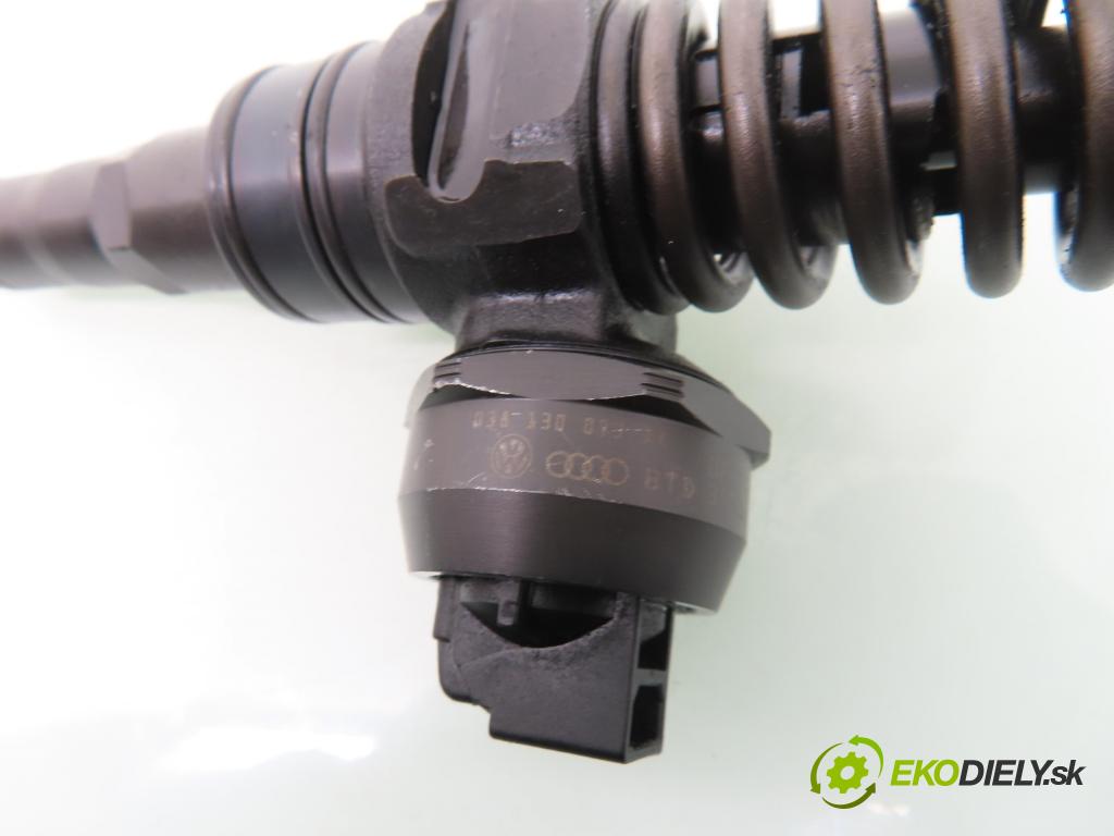 FORD GALAXY (WGR) MINIVAN 2002 85,00 1.9 TDI PD 115 - AUY 1896,00 Vstrekovač 038130073AK ; 0414720038 (Vstrekovač paliva)