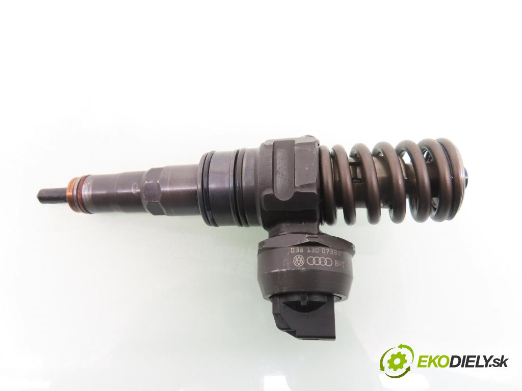 VW PASSAT B6 Variant (3C5) KOMBI 2005 103,00 2.0 TDI 16V - BKP 1968,00 Vstrekovač 038130073BQ ; 0414720312 (Vstrekovač paliva)