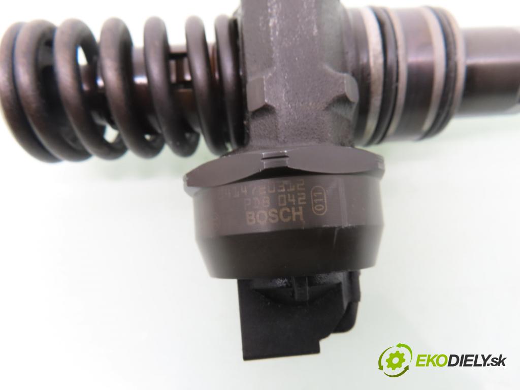 VW PASSAT B6 Variant (3C5) KOMBI 2005 103,00 2.0 TDI 16V - BKP 1968,00 Vstrekovač 038130073BQ ; 0414720312 (Vstrekovač paliva)