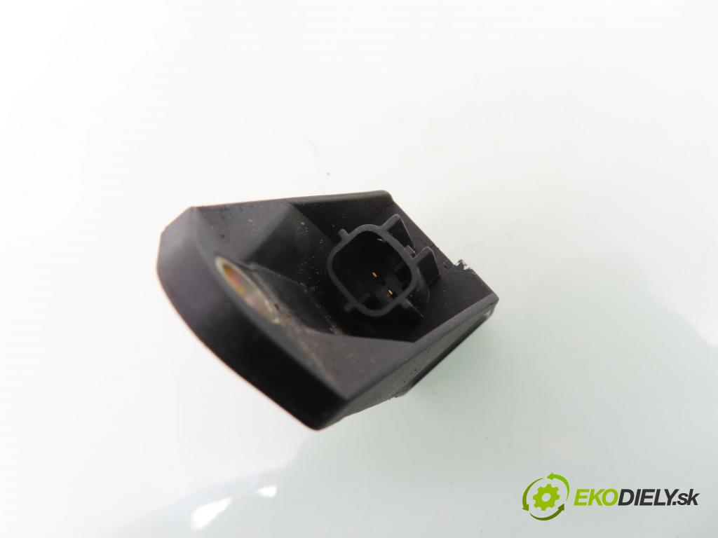 SEAT ALHAMBRA (7V8, 7V9) MINIVAN 2001 85,00 1.9 TDI PD 115 - AUY 1896,00 Snímač nárazu 6Q0909606 (Snímač nárazu)