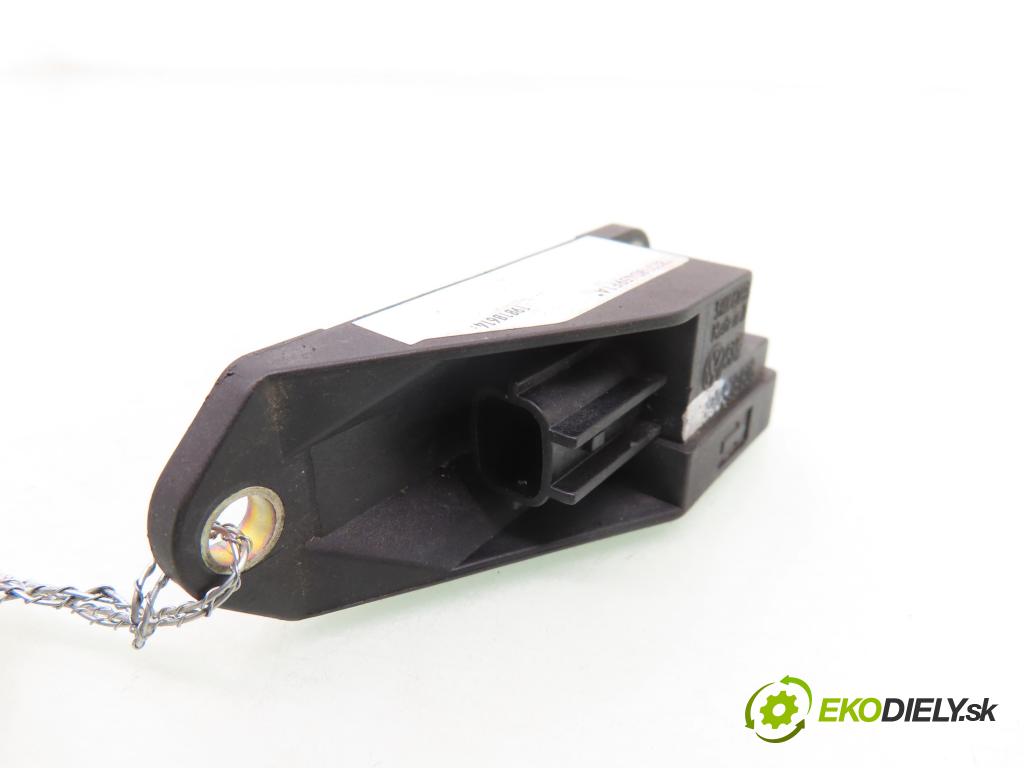 SEAT ALHAMBRA (7V8, 7V9) MINIVAN 2001 85,00 1.9 TDI PD 115 - AUY 1896,00 Snímač nárazu 6Q0909606 (Snímač nárazu)