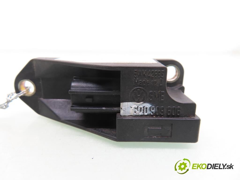 SEAT ALHAMBRA (7V8, 7V9) MINIVAN 2001 85,00 1.9 TDI PD 115 - AUY 1896,00 Snímač nárazu 6Q0909606 (Snímač nárazu)