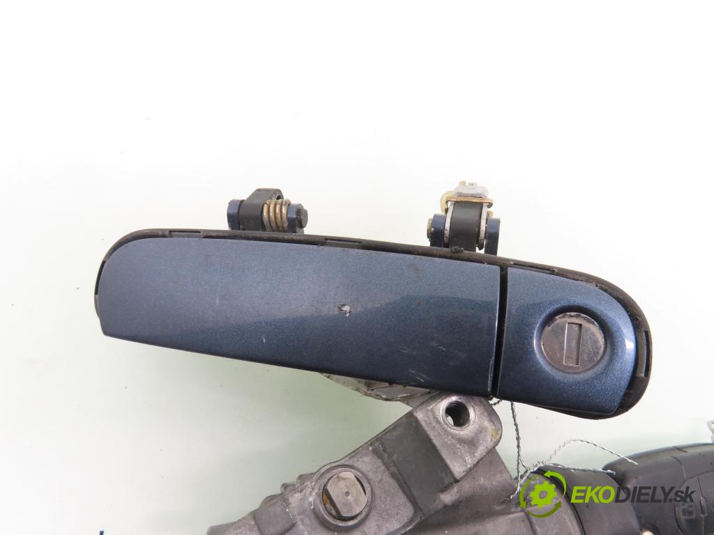 AUDI A6 Avant (4B5, C5) KOMBI 2004 120,00 2.5 TDI V6 163 - BDG 2496,00 spinačka / zámky 4B0905851G ; 4B1837885A