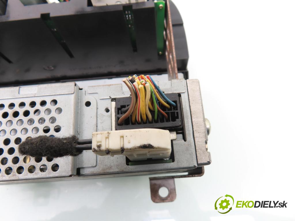 JAGUAR X-TYPE I (X400) SEDAN 2004 96,00 2.0 D 130 - FMBA 1998,00 RADIO CD 4X4318B876AC ; 1X4H19980DB