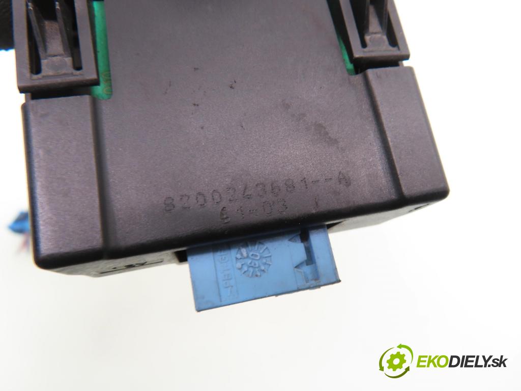 RENAULT SCENIC II (JM0/1_) MINIVAN 2003 83,00 1.6 (JM0C, JM0J, JM1B) - K4M 782 1598,00 vypínač brzdy MANUÁLNY: 8200243681A