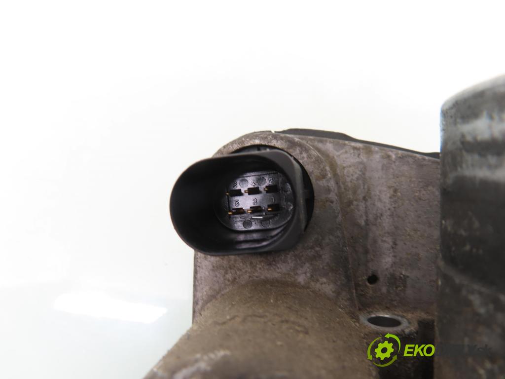 VW POLO CLASSIC (6V2) SEDAN 2001 55,00 75 1.4 16V - AUA 1390,00 Škrtiaca klapka 036133062B ; 408238321003 (Škrtiaca klapka)