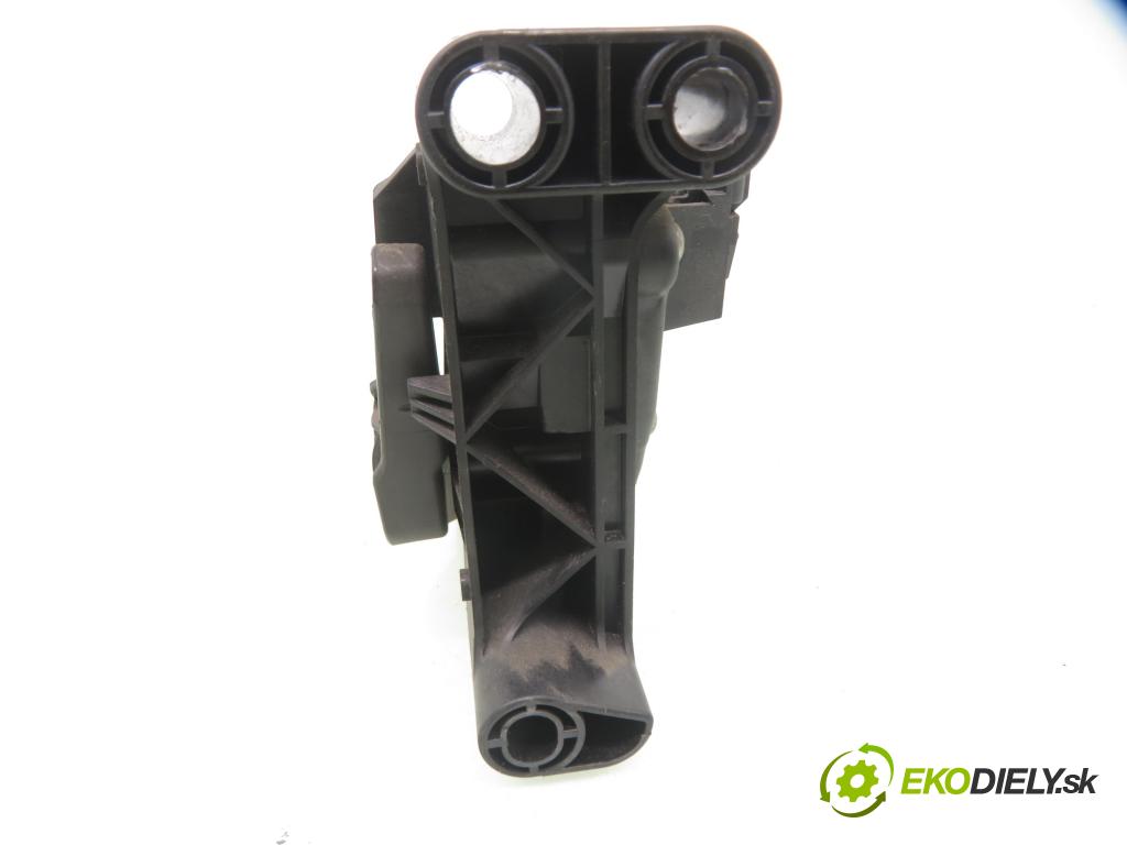 OPEL ASTRA H Kombi (A04) KOMBI 2006 74,00 1.9 CDTI - Z 19 DTL 1910,00 Potenciometer plynu 9157998BK ; 6PV00811200 (Potenciometer plynového pedálu)