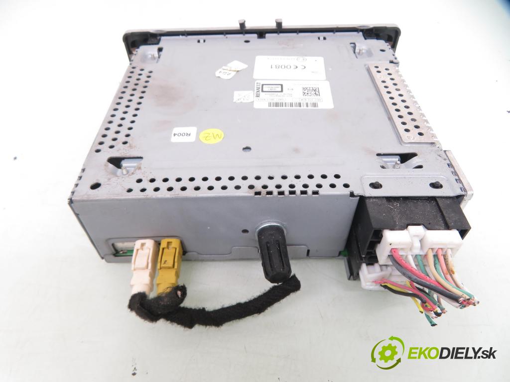 RENAULT MEGANE III liftback (BZ0/1_) HB 2012 85,00 1.2 TCe - H5F 400 1197,00 RADIO CD A2C32352700