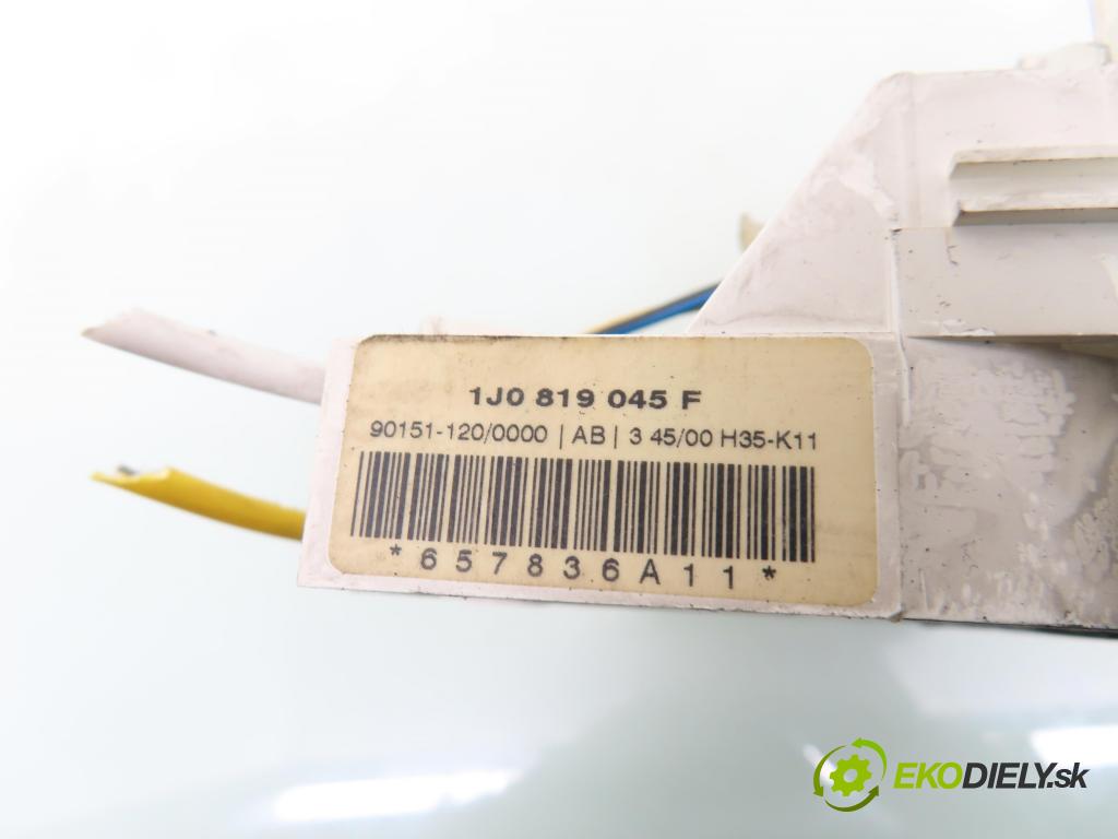 VW POLO CLASSIC (6V2) SEDAN 2001 55,00 75 1.4 16V - AUA 1390,00 Panel kúrenia 1J0819045F