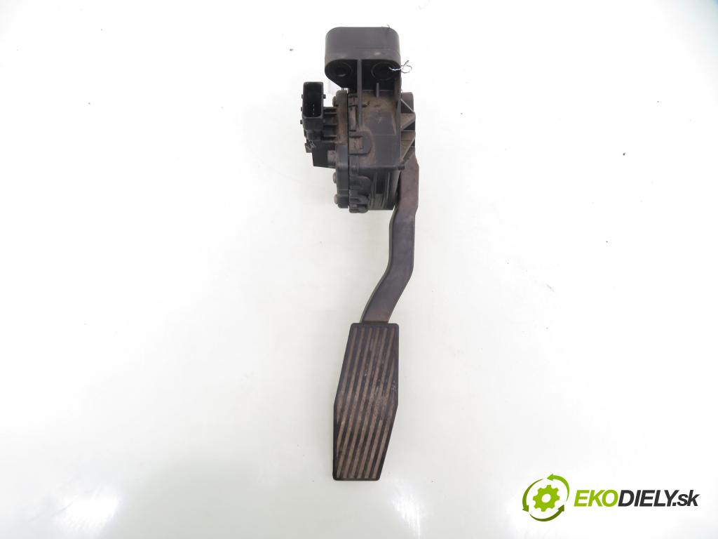 OPEL ASTRA H Kombi (A04) KOMBI 2006 74,00 1.9 CDTI - Z 19 DTL 1910,00 Potenciometer plynu 9157998BK ; 6PV00811200 (Potenciometer plynového pedálu)