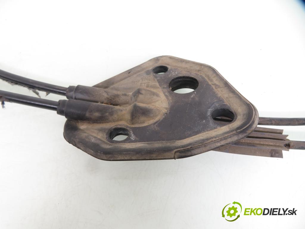 RENAULT SCENIC II (JM0/1_) MINIVAN 2003 83,00 1.6 (JM0C, JM0J, JM1B) - K4M 782 1598,00 ZVEDÁK: 8200327403