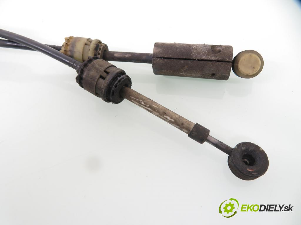 RENAULT SCENIC II (JM0/1_) MINIVAN 2003 83,00 1.6 (JM0C, JM0J, JM1B) - K4M 782 1598,00 ZVEDÁK: 8200327403