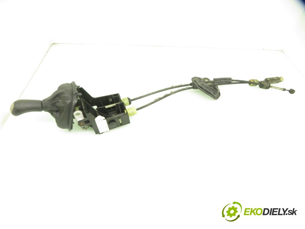 RENAULT SCENIC II (JM0/1_) MINIVAN 2003 83,00 1.6 (JM0C, JM0J, JM1B) - K4M 782 1598,00 ZVEDÁK: 8200327403