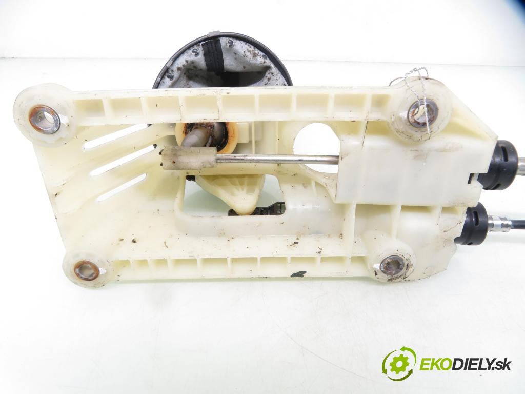 SUZUKI SWIFT III (MZ, EZ) HB 2007 55,00 1.3 DDiS (RS 413D) - D13A 1248,00 ZVEDÁK: 