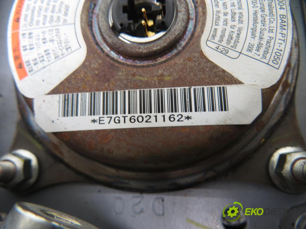 SUZUKI SWIFT III (MZ, EZ) HB 2008 67,00 1.3 91 - M13A 1328,00 volant GS13105600 (Volant)