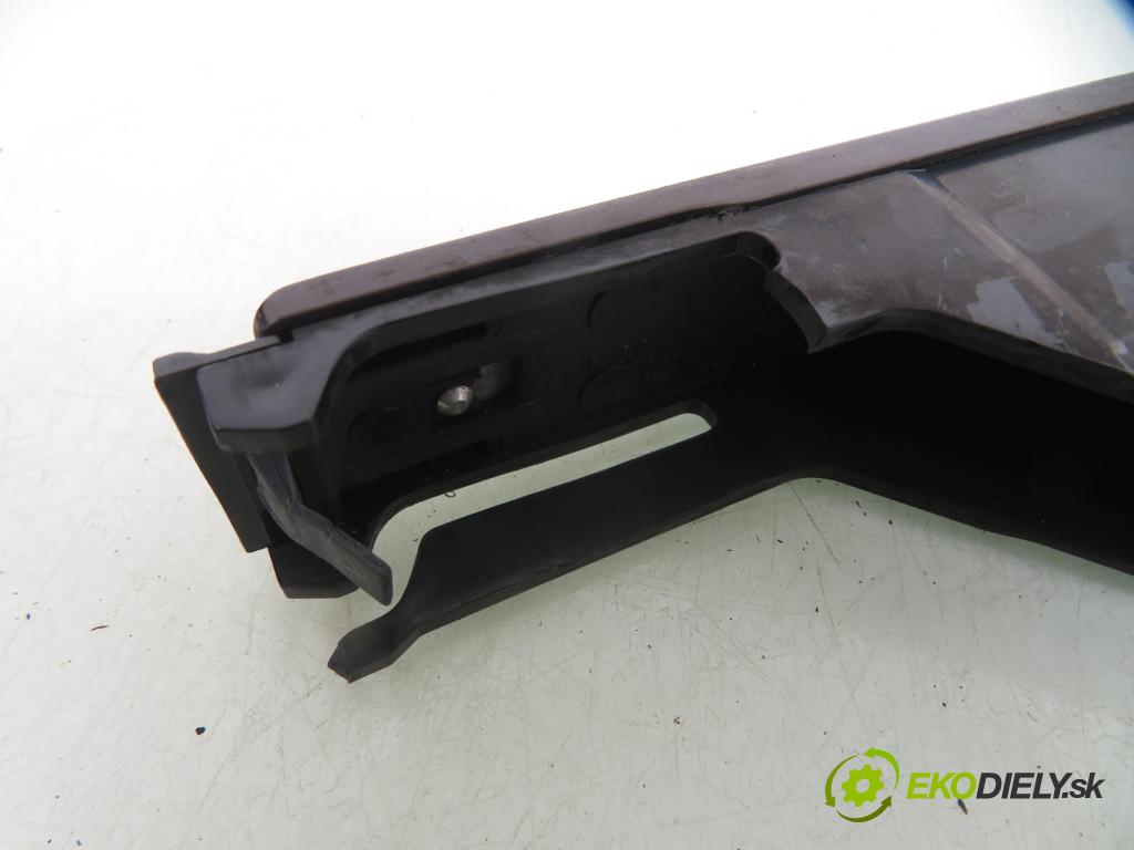 AUDI A6 Avant (4B5, C5) KOMBI 2004 120,00 2.5 TDI V6 163 - BDG 2496,00 Tunel STŘEDNÍ 4B0863244D