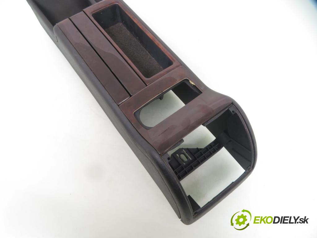 AUDI A6 Avant (4B5, C5) KOMBI 2004 120,00 2.5 TDI V6 163 - BDG 2496,00 Tunel STŘEDNÍ 4B0863244D